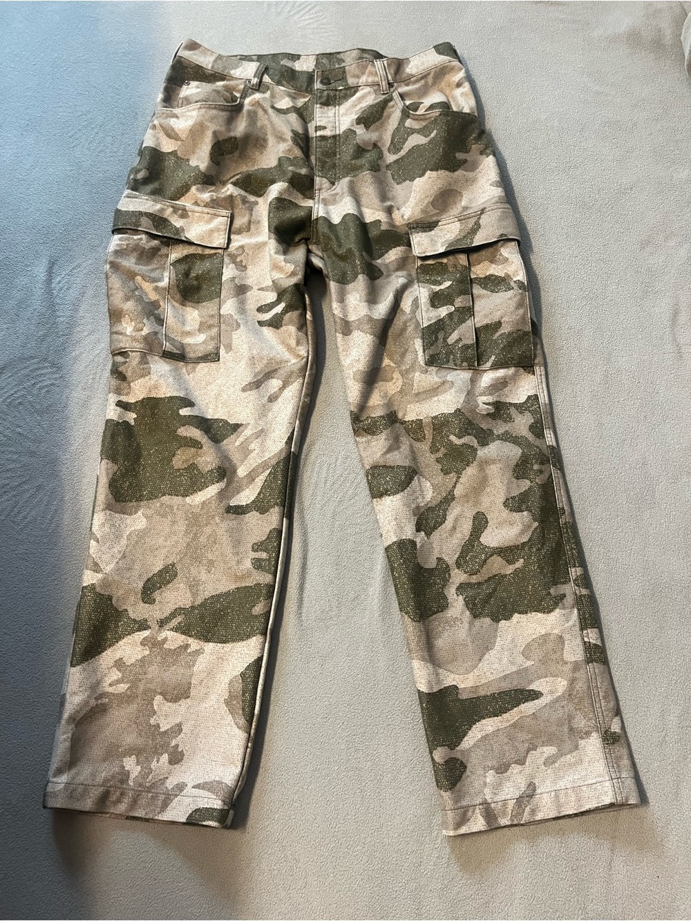 Cabela’s Men's Camo Cargo Pants in Olive & Tan